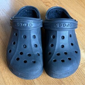Crocs faux fur lined black winter clogs cold weather little boys girl size 12 13